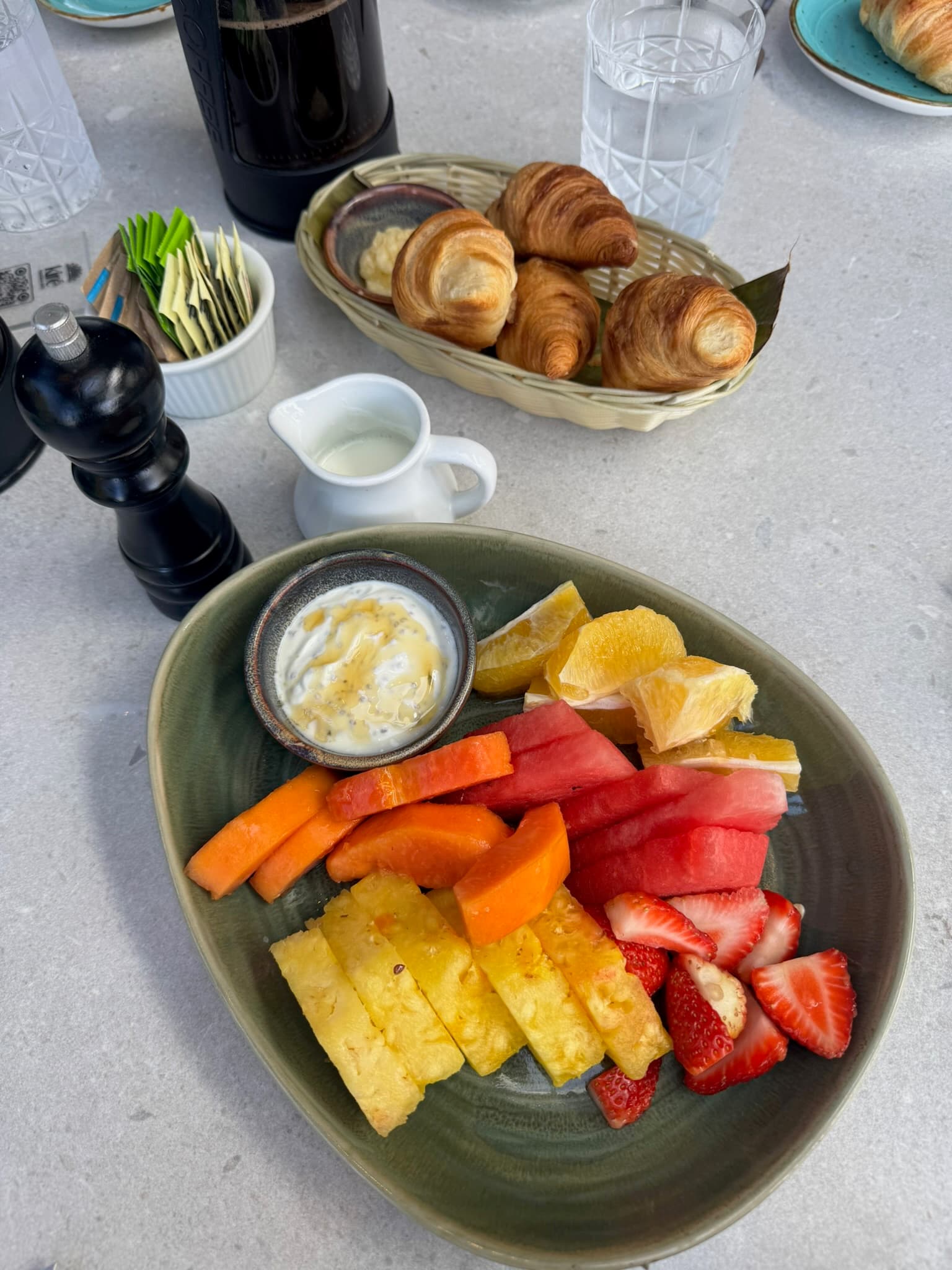 Fruit plate with croissants